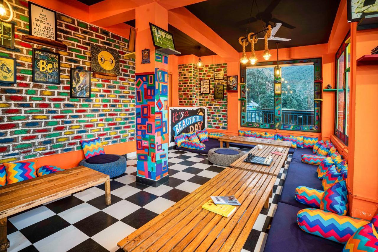 Flyaway Hostel Mcleod Ganj Esterno foto